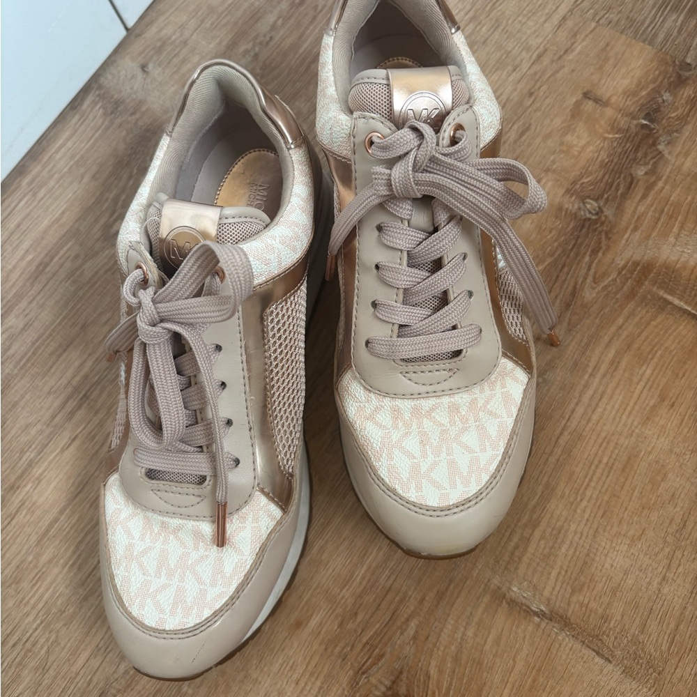 MICHAEL KORS MADDY TRAINER PINK BALLET